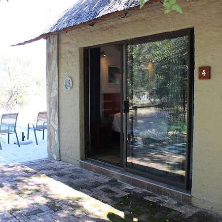 Woodpecker Lodge B&B โฮดสปรูท ภายนอก รูปภาพ