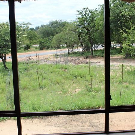 Woodpecker Lodge B&B โฮดสปรูท ภายนอก รูปภาพ
