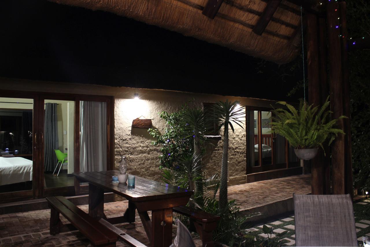 Woodpecker Lodge B&B โฮดสปรูท ภายนอก รูปภาพ