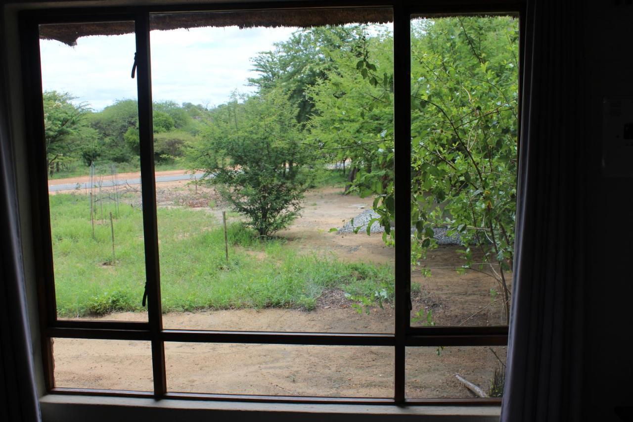 Woodpecker Lodge B&B โฮดสปรูท ภายนอก รูปภาพ